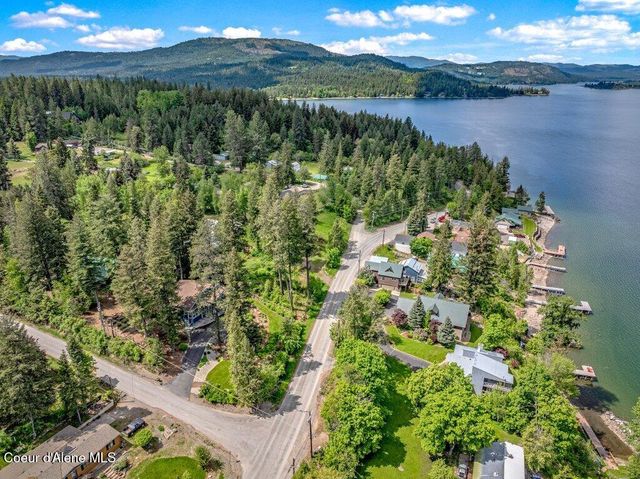 16 Hawkins RD, Sagle, ID 83860