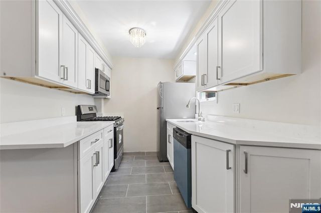 35-10 Ferry Heights, Fair Lawn, NJ 07410