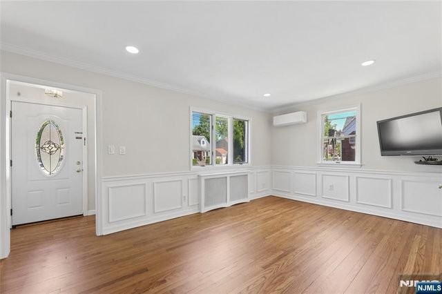 35-10 Ferry Heights, Fair Lawn, NJ 07410