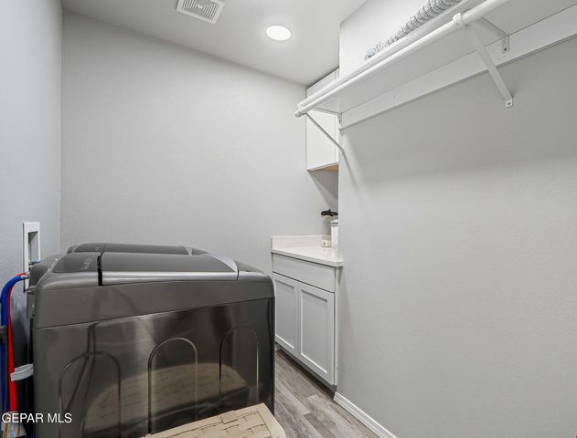 4113 ROXBURY Drive, El Paso, TX 79922