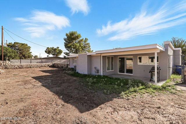 4113 ROXBURY Drive, El Paso, TX 79922