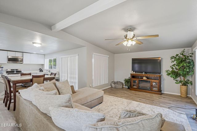 4113 ROXBURY Drive, El Paso, TX 79922