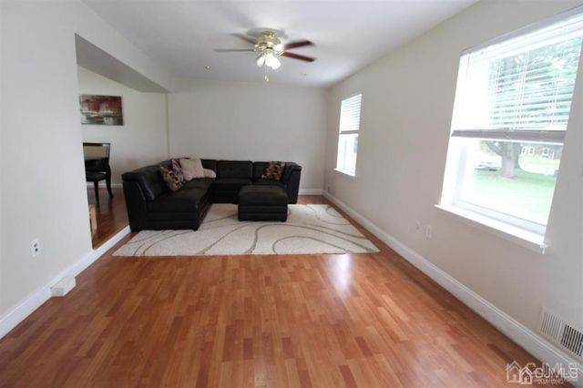 47 Linden Lane, Plainsboro, NJ 08536