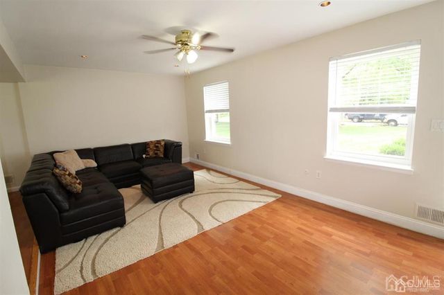 47 Linden Lane, Plainsboro, NJ 08536