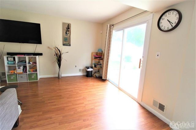 47 Linden Lane, Plainsboro, NJ 08536