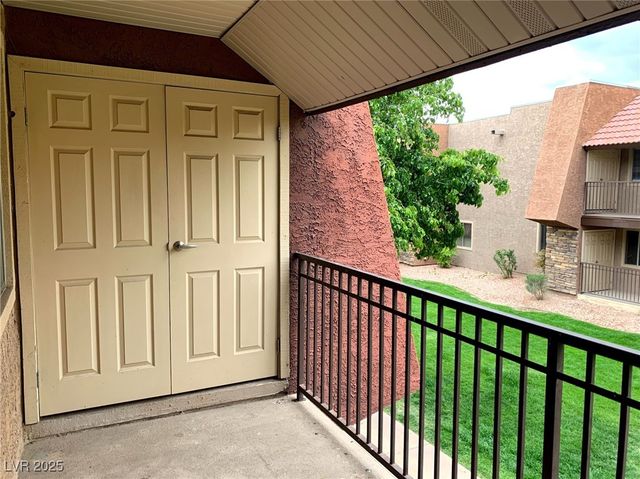5081 River Glen Drive 120, Las Vegas, NV 89103