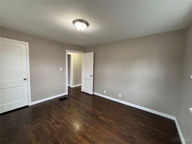 337 E Dorothy Lane, Kettering, OH 45419