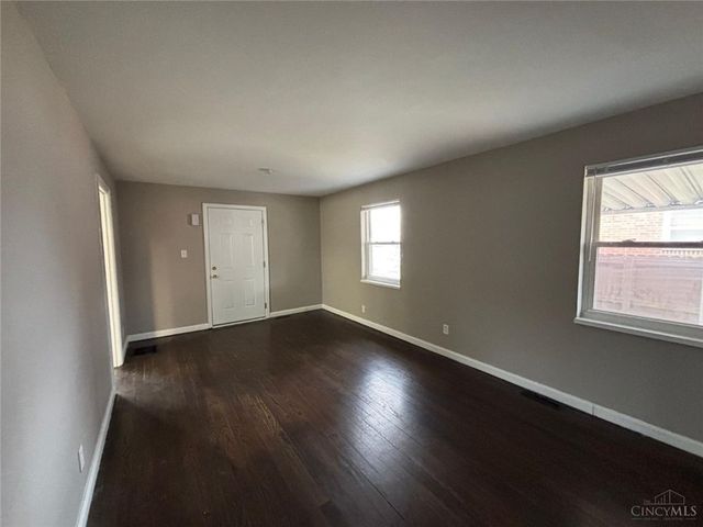 337 E Dorothy Lane, Kettering, OH 45419
