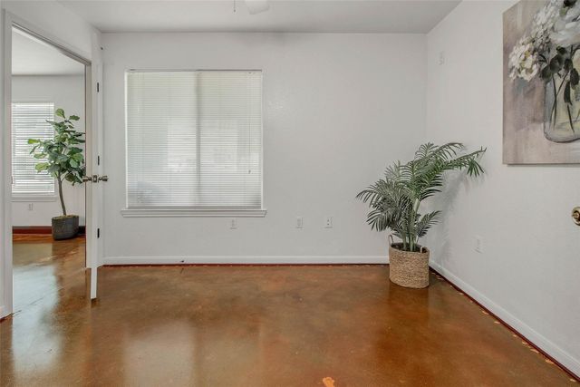 517 Southwest Parkway 103, College Station, TX 77840