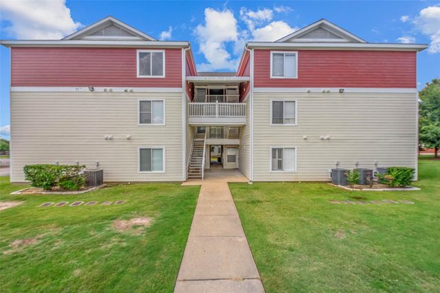 517 Southwest Parkway 103, College Station, TX 77840