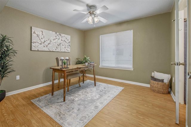 517 Southwest Parkway 103, College Station, TX 77840