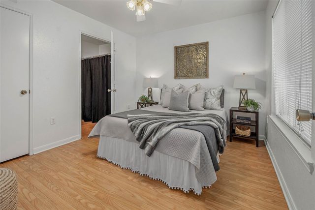 517 Southwest Parkway 103, College Station, TX 77840