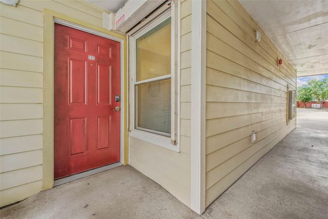 517 Southwest Parkway 103, College Station, TX 77840