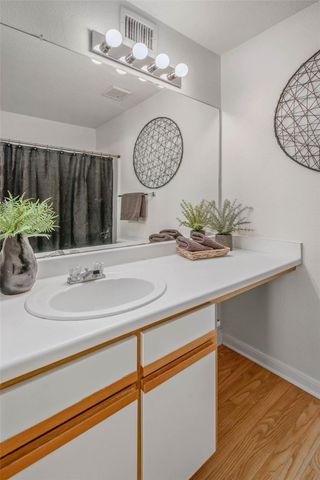 517 Southwest Parkway 103, College Station, TX 77840