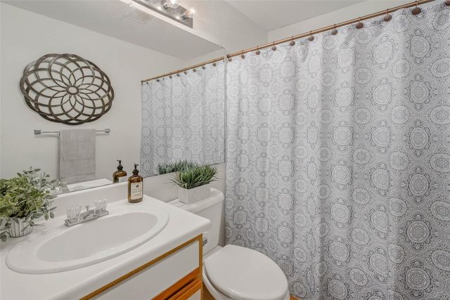 517 Southwest Parkway 103, College Station, TX 77840