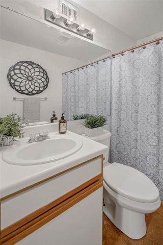 517 Southwest Parkway 103, College Station, TX 77840