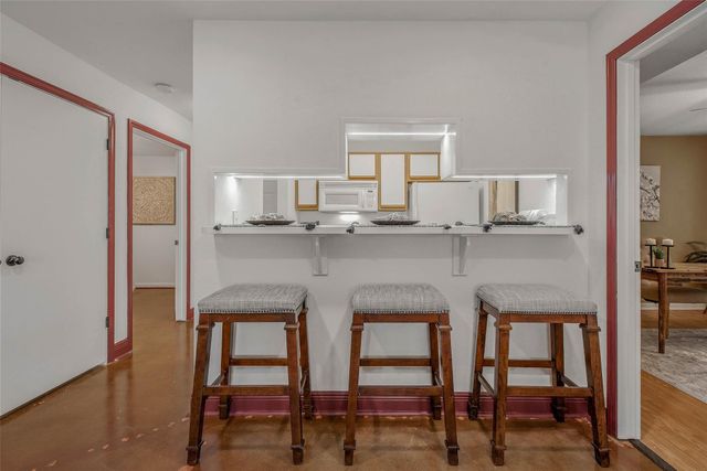 517 Southwest Parkway 103, College Station, TX 77840