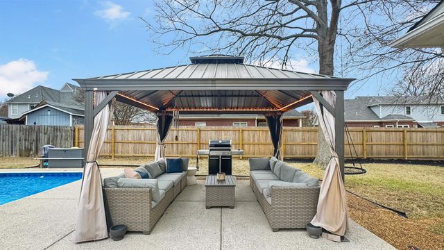 621 SUGARBUSH CV S, Collierville, TN 38017