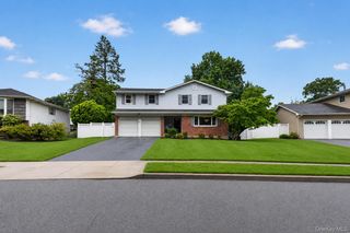 40 Pittoni Drive, Commack, NY 11725