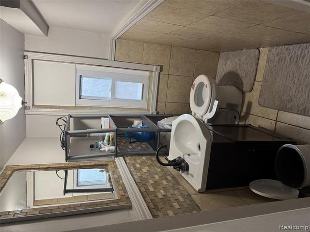 8059 Freda Street, Detroit, MI 48204