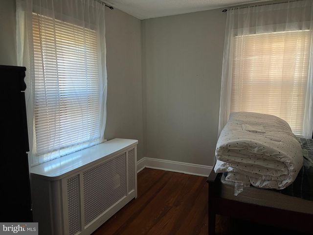 2 EAST AVE, Pitman, NJ 08071