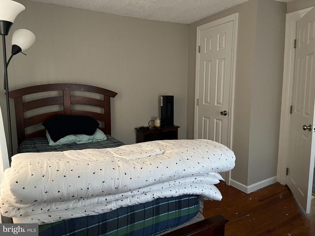 2 EAST AVE, Pitman, NJ 08071