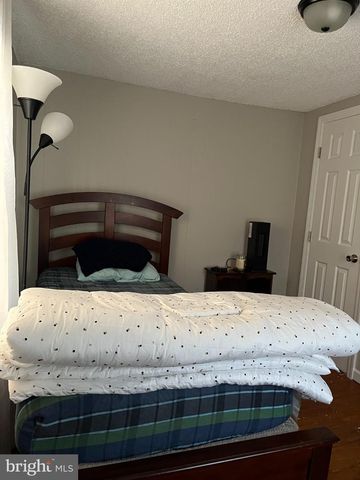 2 EAST AVE, Pitman, NJ 08071