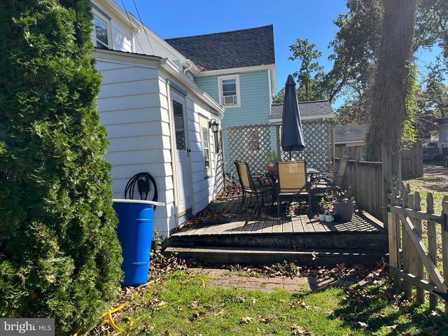 2 EAST AVE, Pitman, NJ 08071