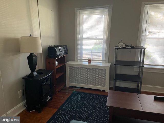 2 EAST AVE, Pitman, NJ 08071