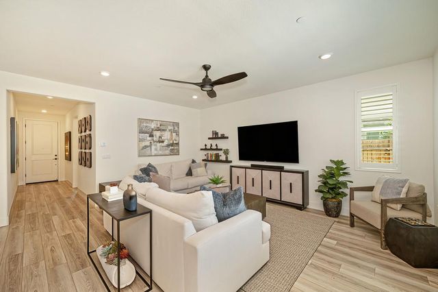 4518 Drowsy Water Way, Folsom, CA 95630