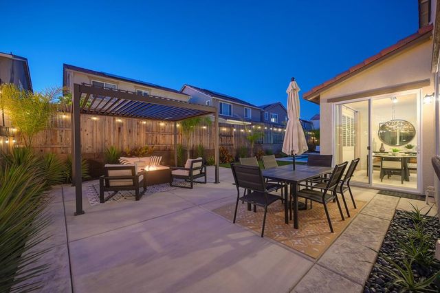 4518 Drowsy Water Way, Folsom, CA 95630