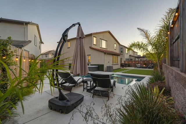 4518 Drowsy Water Way, Folsom, CA 95630