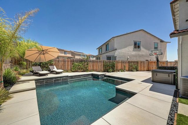 4518 Drowsy Water Way, Folsom, CA 95630