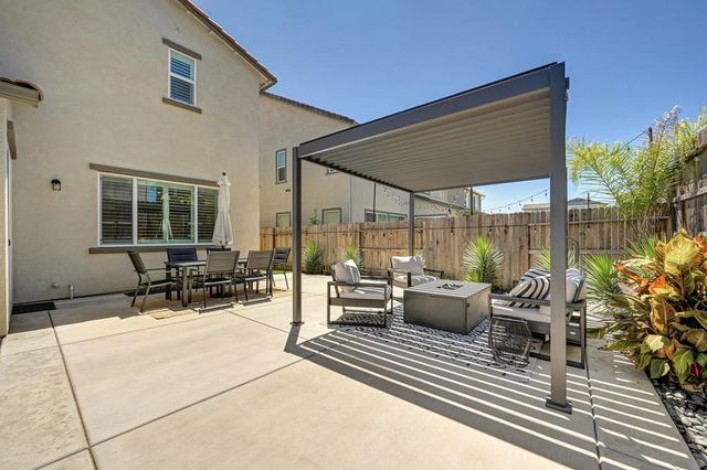 4518 Drowsy Water Way, Folsom, CA 95630