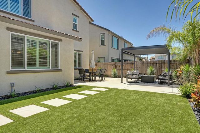 4518 Drowsy Water Way, Folsom, CA 95630