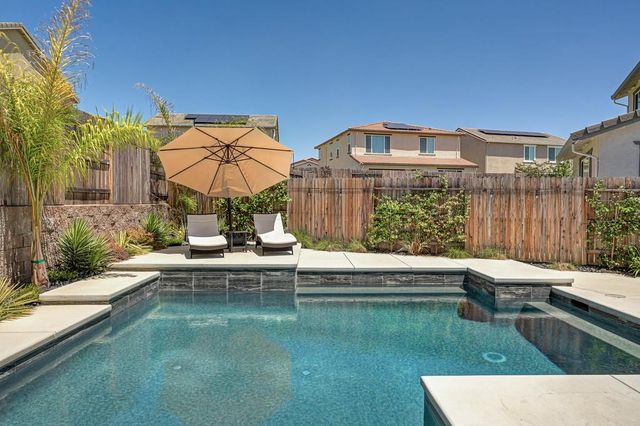 4518 Drowsy Water Way, Folsom, CA 95630