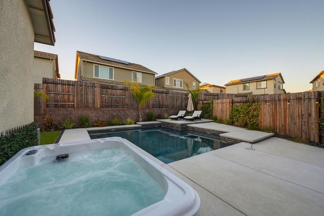 4518 Drowsy Water Way, Folsom, CA 95630