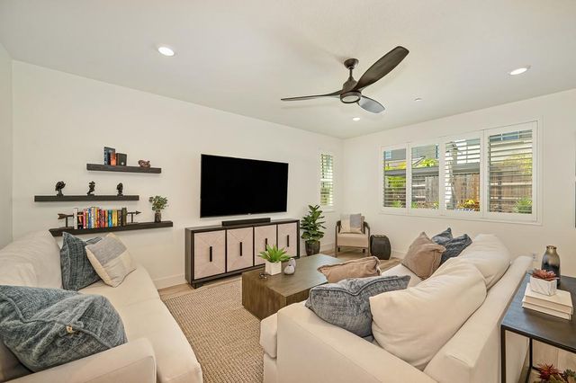 4518 Drowsy Water Way, Folsom, CA 95630