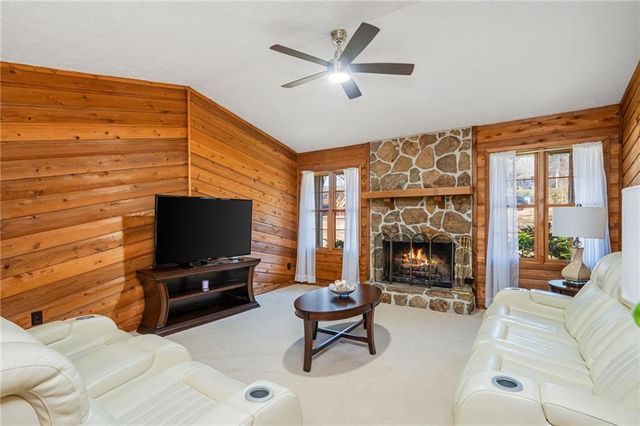 115 Creekview Drive, Woodstock, GA 30188