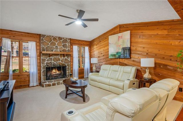 115 Creekview Drive, Woodstock, GA 30188