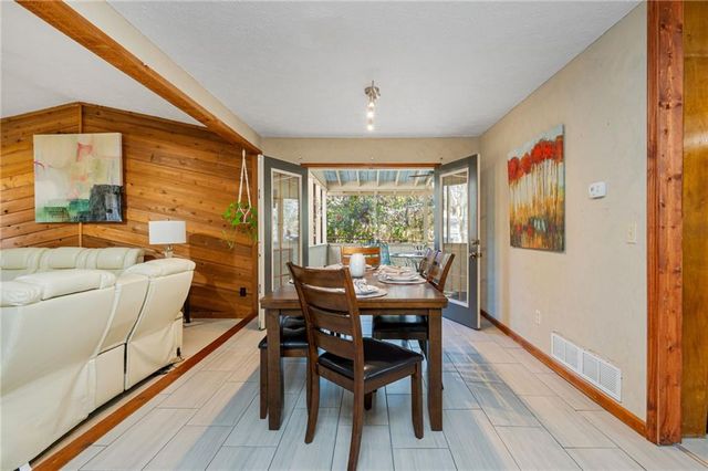 115 Creekview Drive, Woodstock, GA 30188