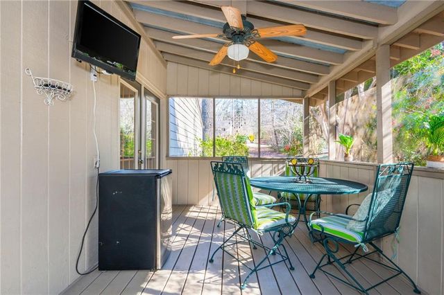 115 Creekview Drive, Woodstock, GA 30188