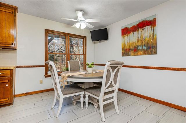 115 Creekview Drive, Woodstock, GA 30188