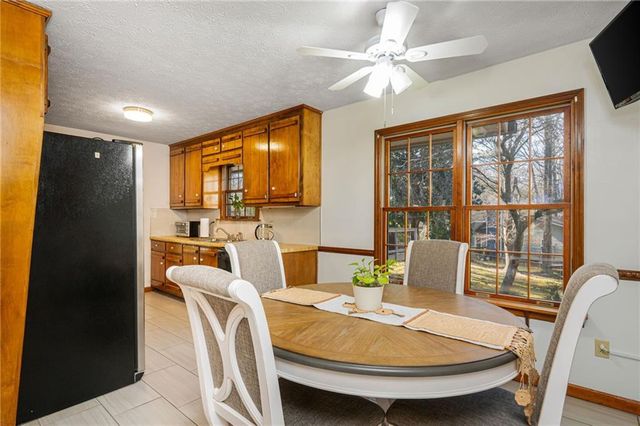 115 Creekview Drive, Woodstock, GA 30188