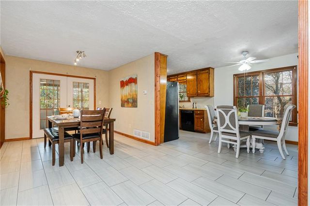 115 Creekview Drive, Woodstock, GA 30188