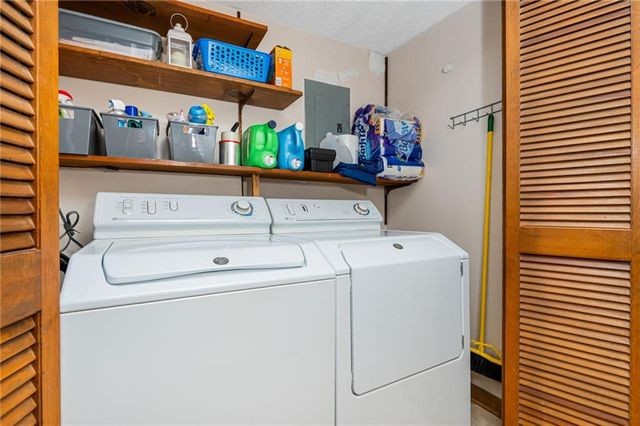 115 Creekview Drive, Woodstock, GA 30188