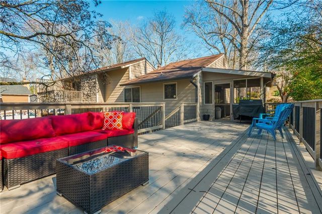 115 Creekview Drive, Woodstock, GA 30188