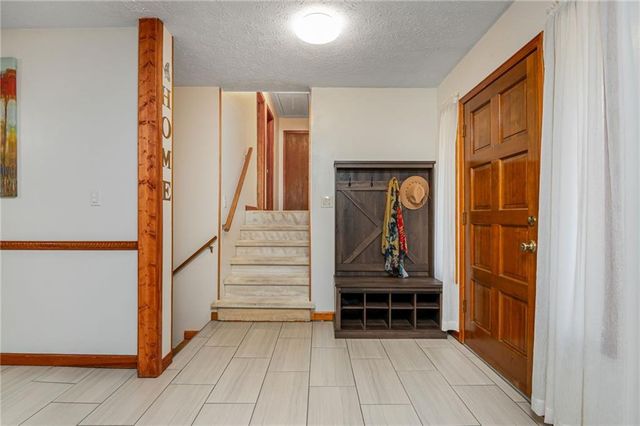 115 Creekview Drive, Woodstock, GA 30188