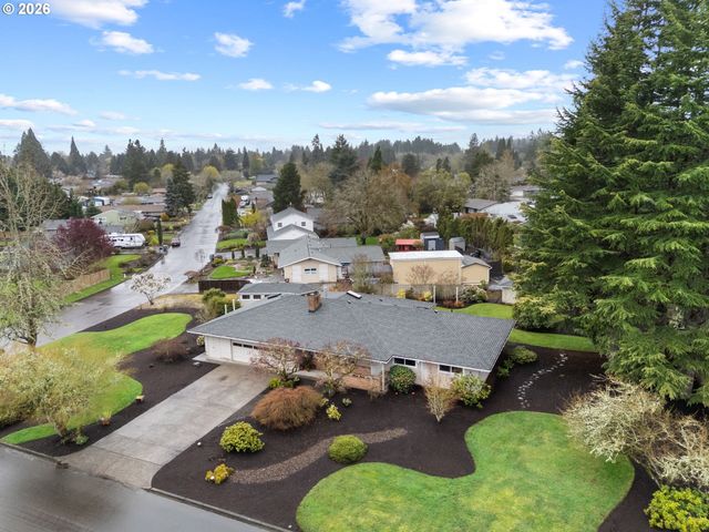 809 Ne DELSEY Rd, Hillsboro, OR 97124