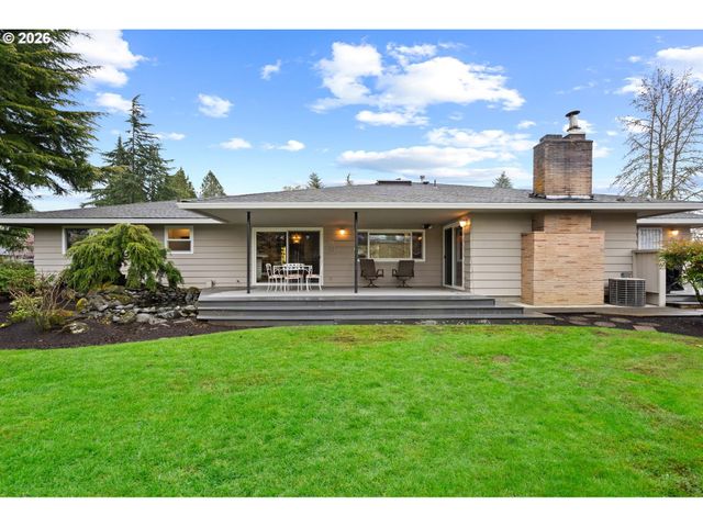 809 Ne DELSEY Rd, Hillsboro, OR 97124